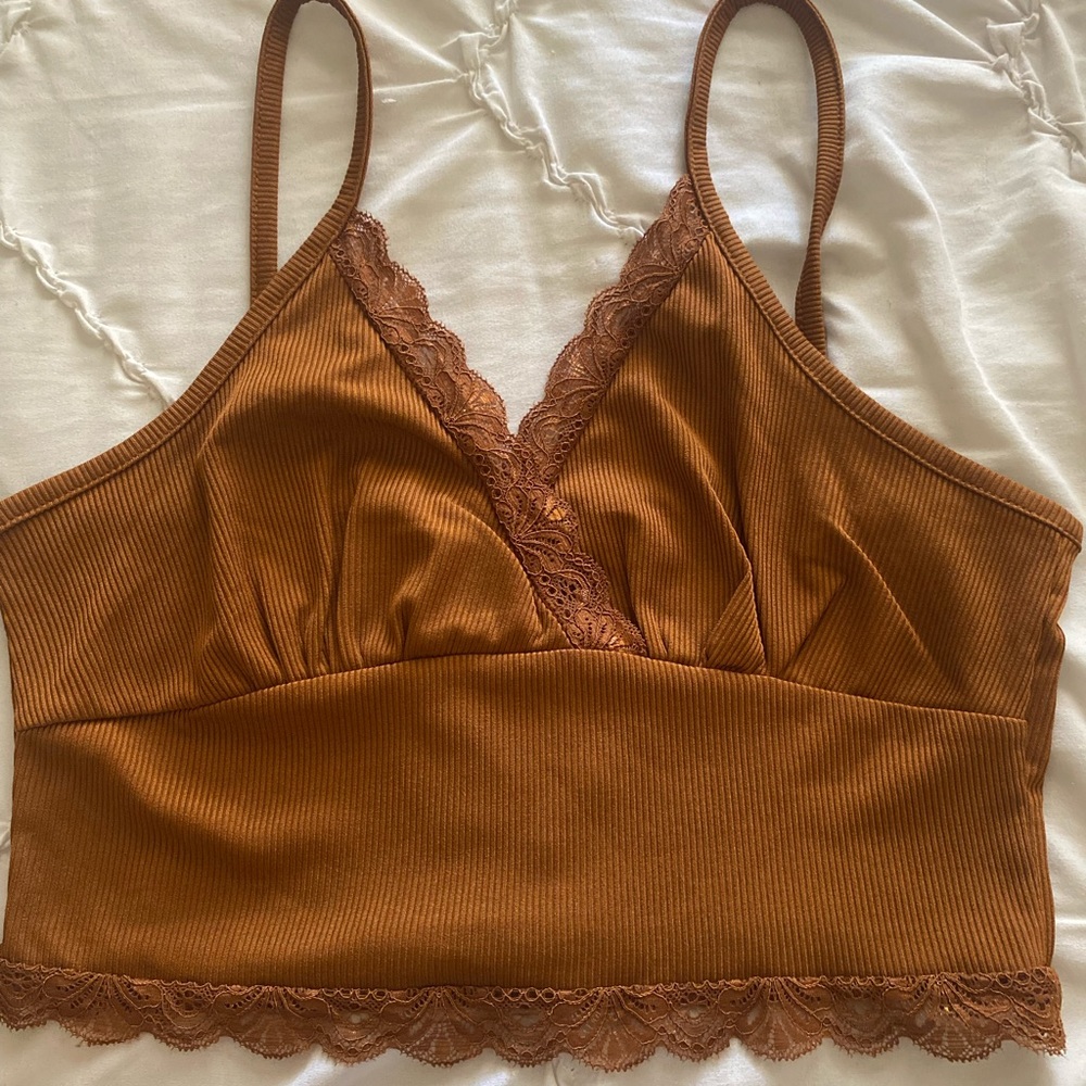 Brown lace tank!🤎